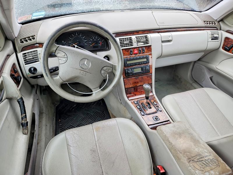 2000 Mercedes-benz E მანქანა იყიდება აუქციონზე, vin: WDBJH65J1YB114833, აუქციონის ნომერი: 52863616