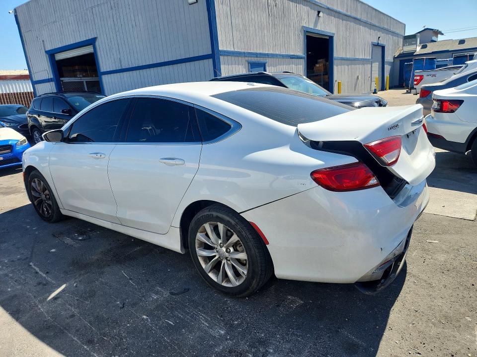 54245576 :رقم المزاد ، 1C3CCCCB5FN525106 vin ، 2015 Chrysler 200 مزاد بيع