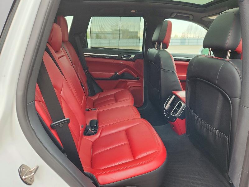 50888216 :رقم المزاد ، WP1AE2A2XGLA18224 vin ، 2016 Porsche Cayenne مزاد بيع