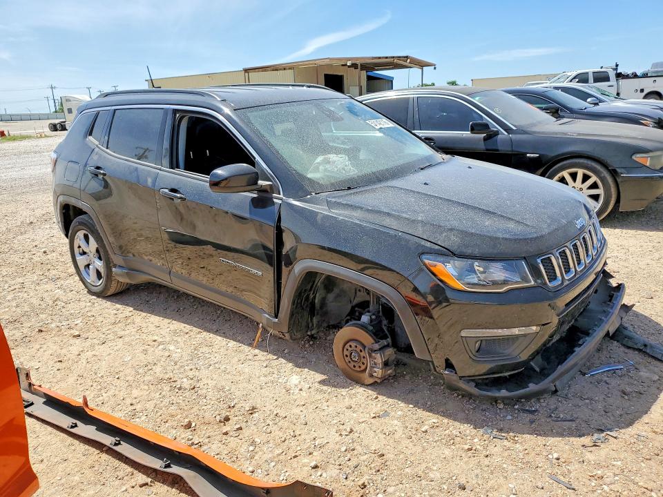 53142116 :رقم المزاد ، 3C4NJDBB9JT116892 vin ، 2018 Jeep Compass مزاد بيع