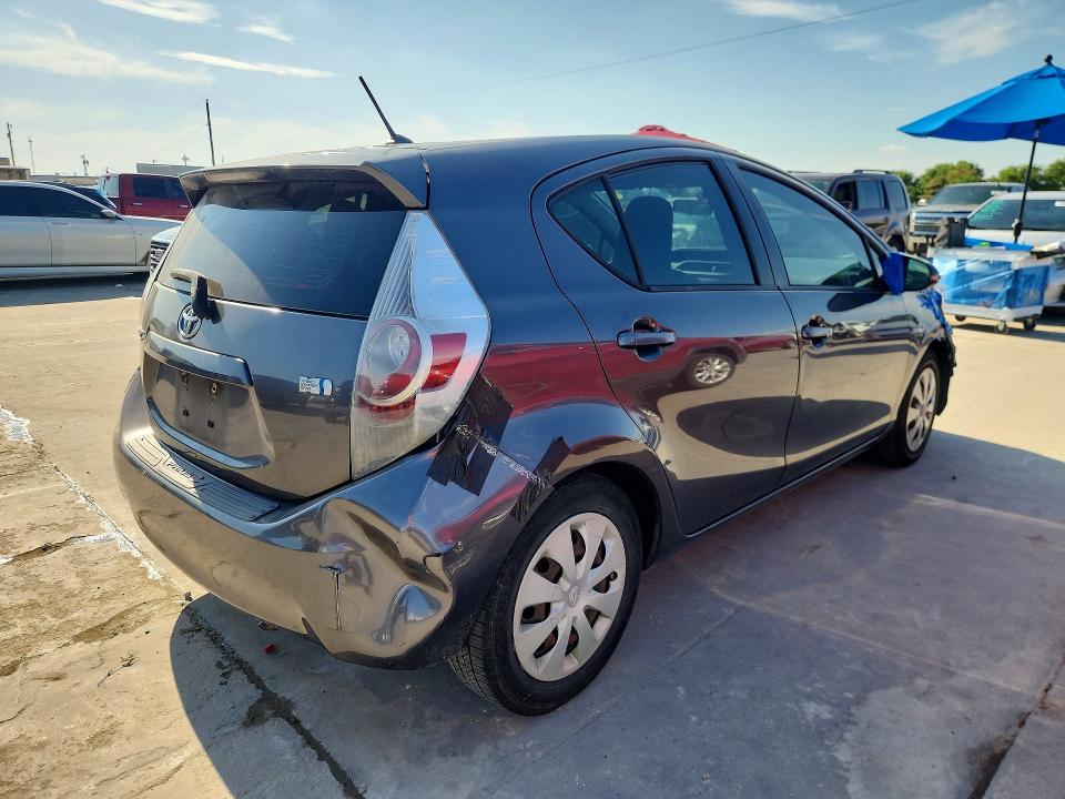 2013 Toyota Prius C მანქანა იყიდება აუქციონზე, vin: JTDKDTB33D1533336, აუქციონის ნომერი: 55588636