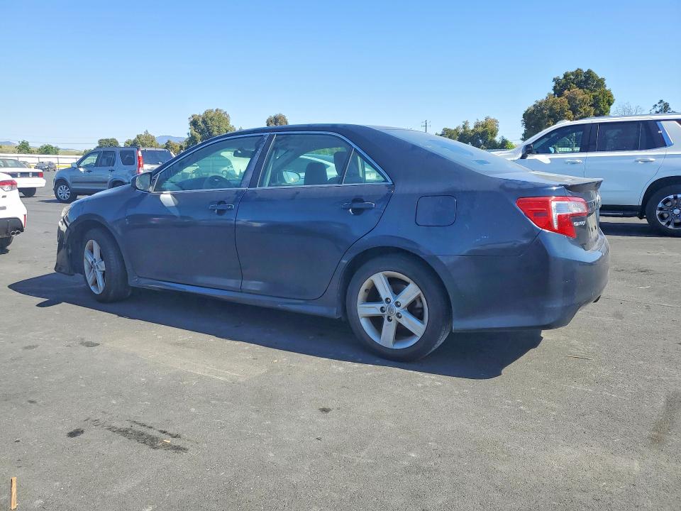 54232896 :رقم المزاد ، 4T1BF1FK5EU848389 vin ، 2014 Toyota Camry مزاد بيع