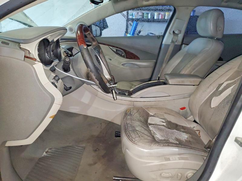 52801856 :رقم المزاد ، 1G4GC5GD2BF114475 vin ، 2011 Buick Lacrosse مزاد بيع