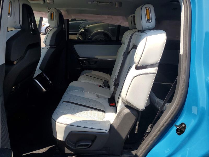 53583556 :رقم المزاد ، 7PDSGABA9RN033281 vin ، 2024 Rivian R1s مزاد بيع