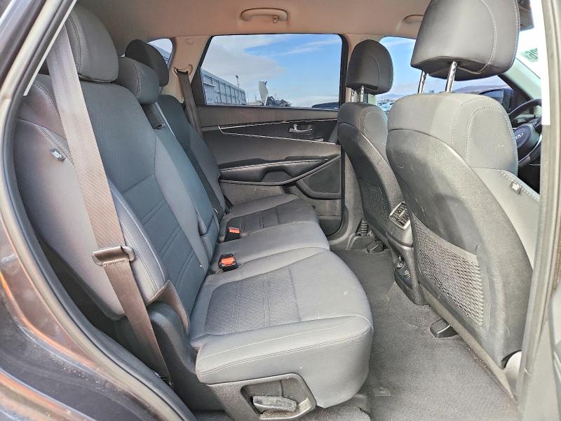 2017 Kia Sorento მანქანა იყიდება აუქციონზე, vin: 5XYPG4A33HG322986, აუქციონის ნომერი: 54669226