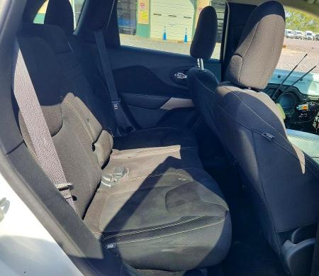 46779196 :رقم المزاد ، 1C4PJLCB8HD222011 vin ، 2017 Jeep Cherokee مزاد بيع