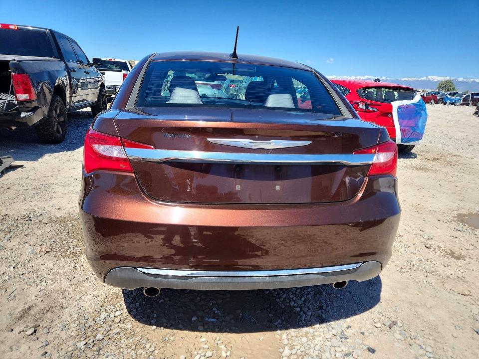 52030726 :رقم المزاد ، 1C3CCBAGXDN723623 vin ، 2013 Chrysler 200 مزاد بيع