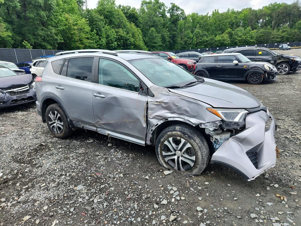54732096 :رقم المزاد ، 2T3BFREV8JW717596 vin ، 2018 Toyota Rav4 مزاد بيع
