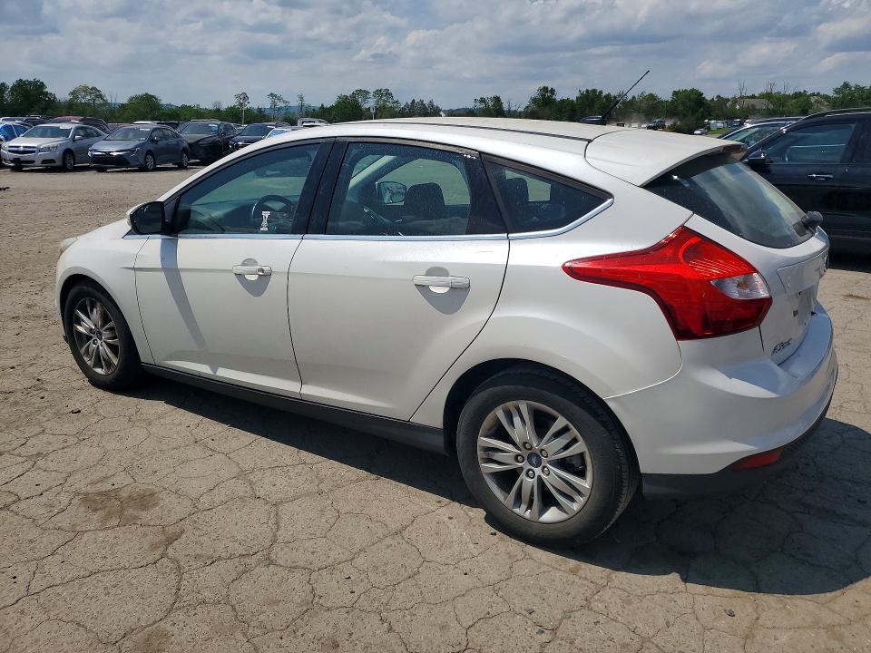 53030016 :رقم المزاد ، 1FAHP3M25CL412984 vin ، 2012 Ford Focus مزاد بيع