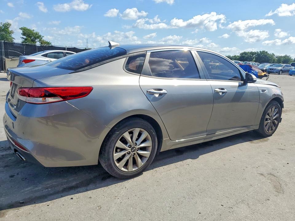 Продаж на аукціоні авто 2018 Kia Optima, vin: 5XXGT4L35JG260252, номер лоту: 51781446