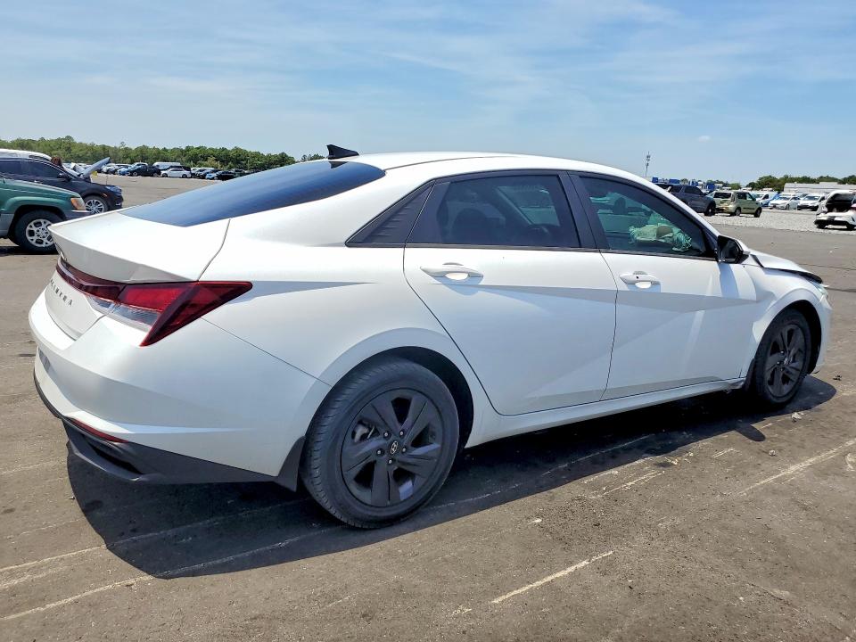 Продажа на аукционе авто 2022 Hyundai Elantra, vin: 5NPLM4AG7NH067015, номер лота: 52699086