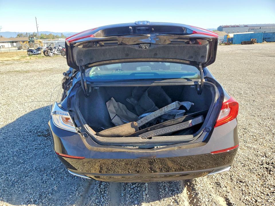 Продаж на аукціоні авто 2018 Honda Accord, vin: 1HGCV1F44JA165979, номер лоту: 53620566