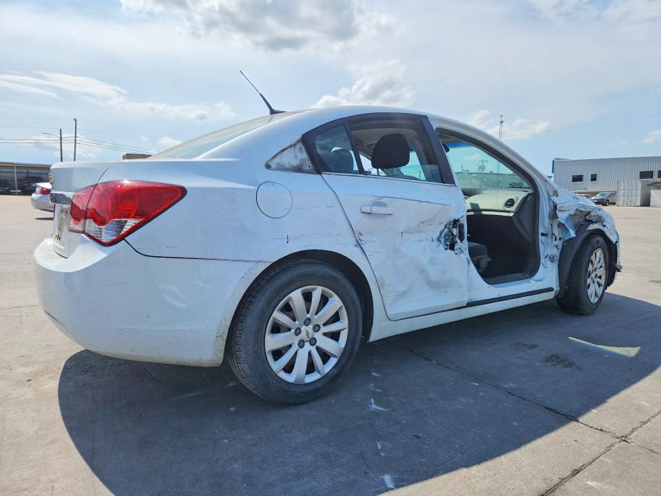 55370946 :رقم المزاد ، 1G1PC5SH8B7101537 vin ، 2011 Chevrolet Cruze مزاد بيع
