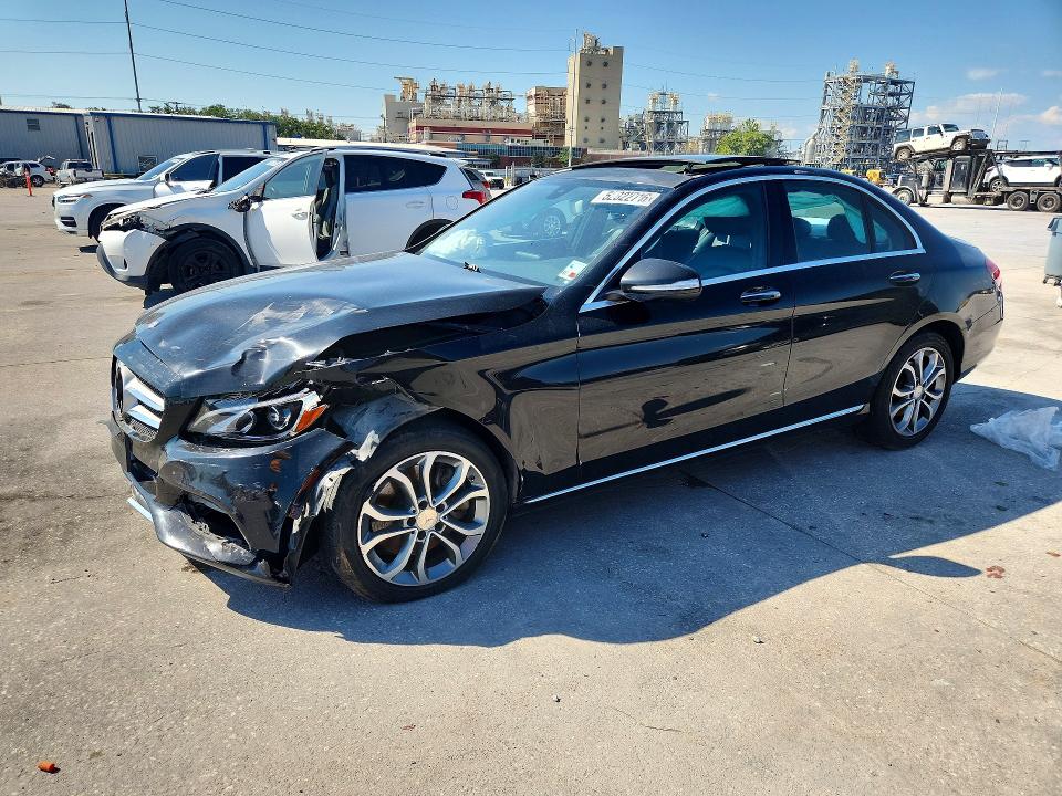 52822716 :رقم المزاد ، 55SWF4KB5FU004245 vin ، 2015 Mercedes-benz C مزاد بيع