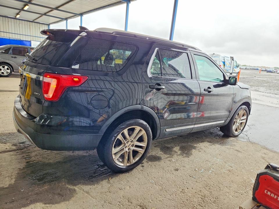 54113306 :رقم المزاد ، 1FM5K8DGEHGB26601 vin ، 2017 Ford Explorer مزاد بيع