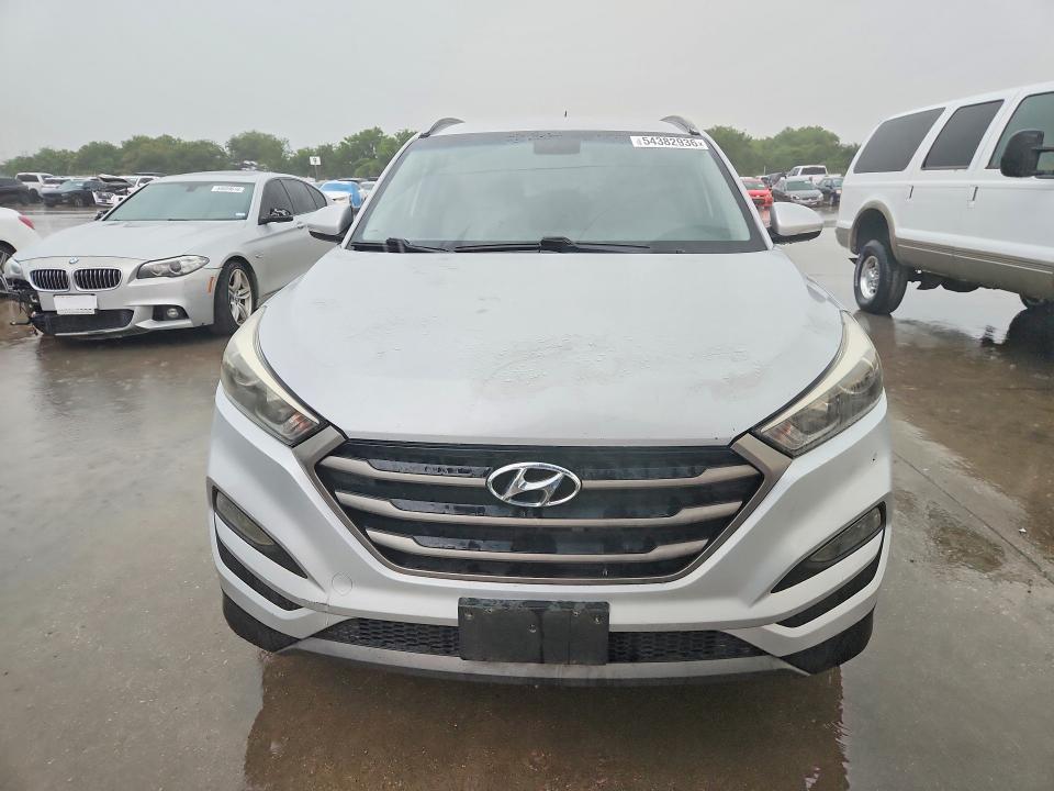 2016 Hyundai Tucson მანქანა იყიდება აუქციონზე, vin: KM8J33A24GU233245, აუქციონის ნომერი: 54382936