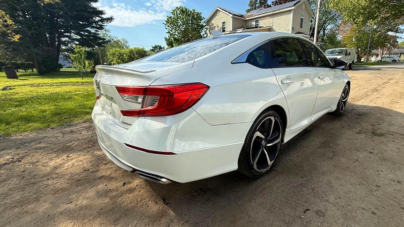 54422666 :رقم المزاد ، 1HGCV1F32JA095311 vin ، 2018 Honda Accord مزاد بيع