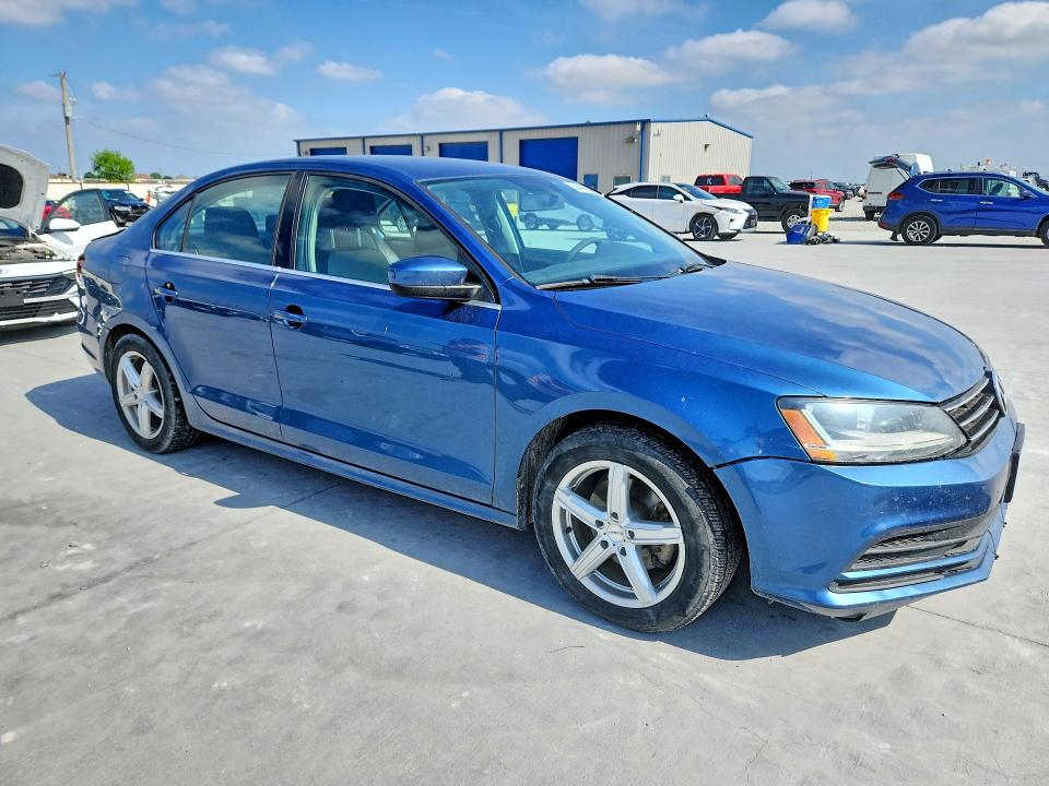 54443536 :رقم المزاد ، 3VW2B7AJ9HM303948 vin ، 2017 Volkswagen Jetta مزاد بيع