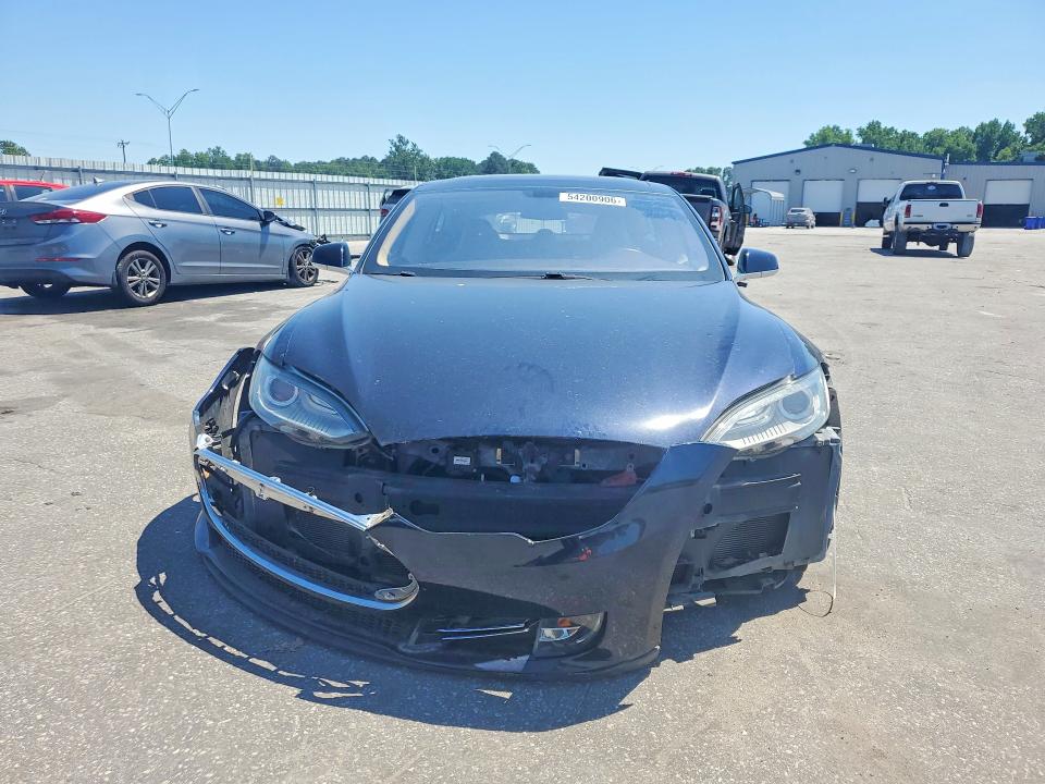 54200906 :رقم المزاد ، 5YJSA1AG2DFP12122 vin ، 2013 Tesla Model S مزاد بيع