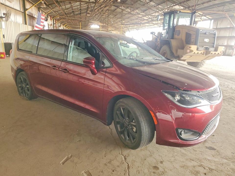 2018 Chrysler Pacifica მანქანა იყიდება აუქციონზე, vin: 2C4RC1FG0JR351717, აუქციონის ნომერი: 52473386