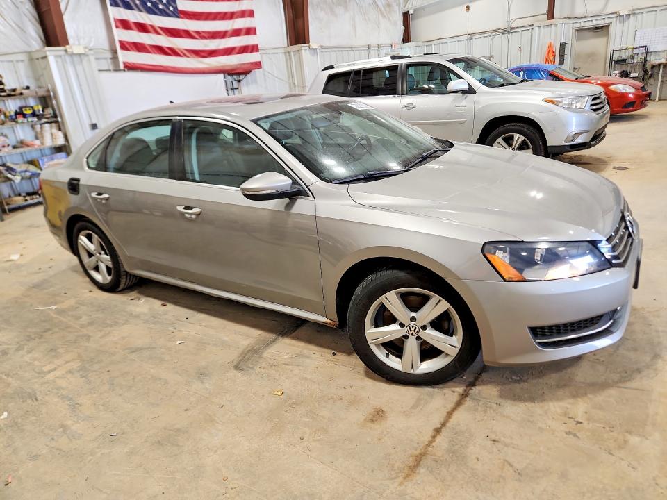 52027326 :رقم المزاد ، 1VWBN7A3XCC102515 vin ، 2012 Volkswagen Passat مزاد بيع