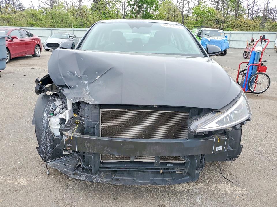 2020 Hyundai Elantra მანქანა იყიდება აუქციონზე, vin: KMHD74LFXLU099567, აუქციონის ნომერი: 54875656