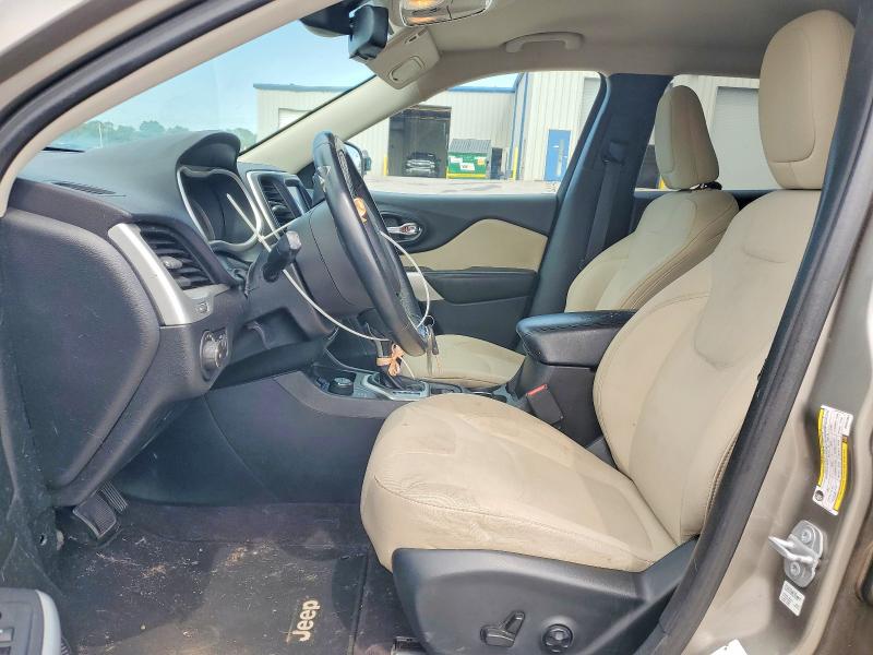 53765416 :رقم المزاد ، 1C4PJMCB1HW621854 vin ، 2017 Jeep Cherokee مزاد بيع
