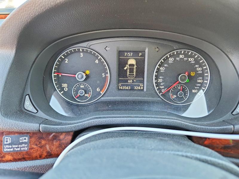 Продажа на аукционе авто 2013 Volkswagen Passat, vin: 1VWCN7A32DC001622, номер лота: 52483186