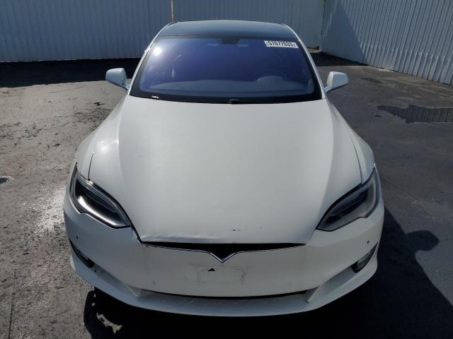 57077033 :رقم المزاد ، 5YJSA1E24JF281793 vin ، 2018 Tesla Model S مزاد بيع