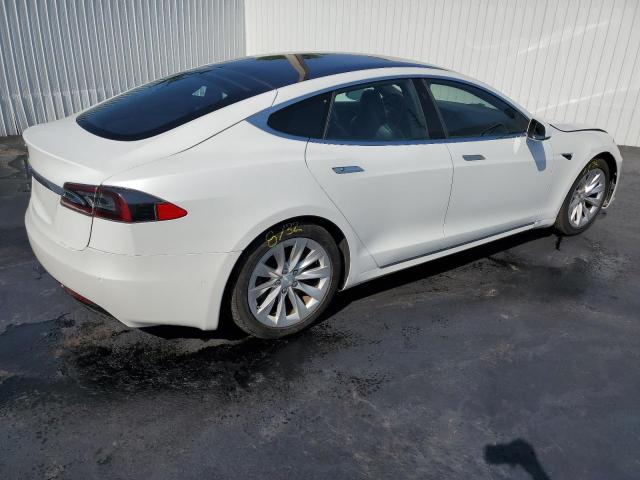 57077033 :رقم المزاد ، 5YJSA1E24JF281793 vin ، 2018 Tesla Model S مزاد بيع
