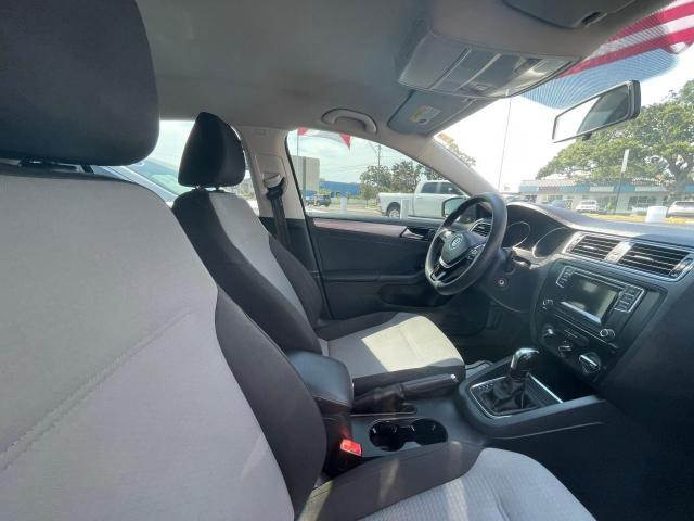 Продажа на аукционе авто 2017 Volkswagen Jetta S, vin: 3VW2B7AJ5HM324649, номер лота: 54929933