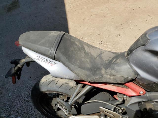 2015 Triumph Motorcycle Street Triple R მანქანა იყიდება აუქციონზე, vin: SMTL03NEXFT657917, აუქციონის ნომერი: 56364433