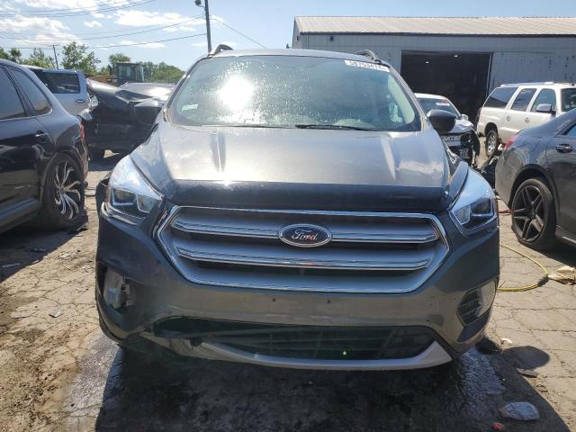 58753474 :رقم المزاد ، 1FMCU0HD3JUB20812 vin ، 2018 Ford Escape Sel مزاد بيع