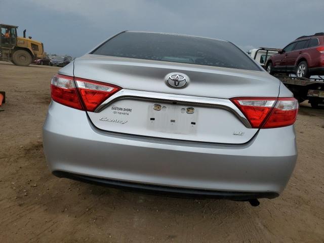 59320724 :رقم المزاد ، 4T1BF1FK0FU489910 vin ، 2015 Toyota Camry Le مزاد بيع