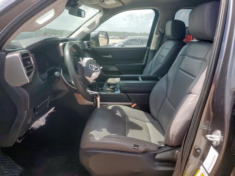 62122045 :رقم المزاد ، 5TFLA5AB3NX009801 vin ، 2022 Toyota Tundra Cre مزاد بيع