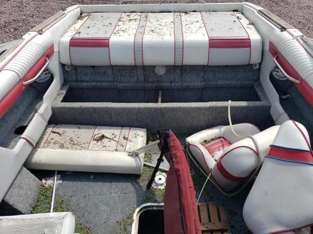 61000305 :رقم المزاد ، SERA9233D292 vin ، 1992 Sea Ray Boat مزاد بيع