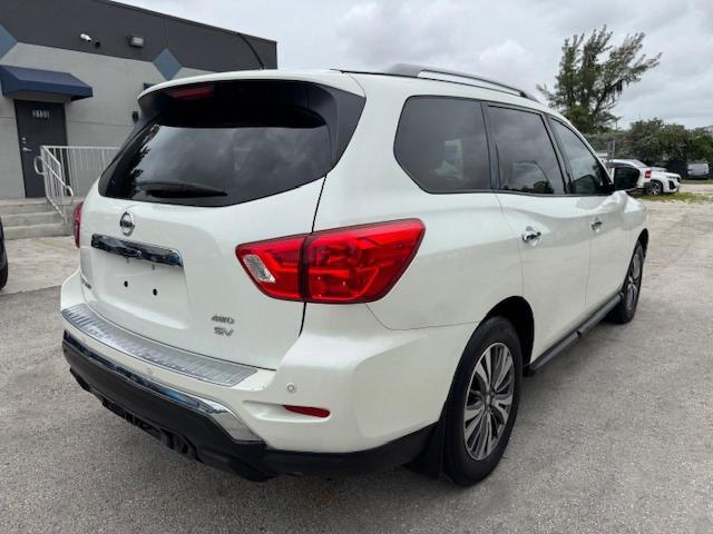 Продажа на аукционе авто 2017 Nissan Pathfinder, vin: 5N1DR2MM1HC627750, номер лота: 60175325