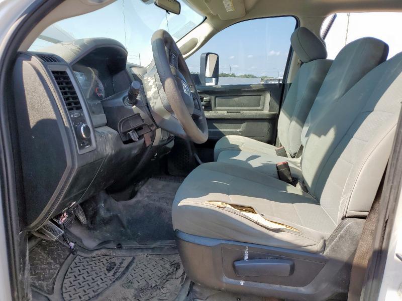 59262555 :رقم المزاد ، 3C6UR5HLXJG364742 vin ، 2018 Ram 2500 St مزاد بيع