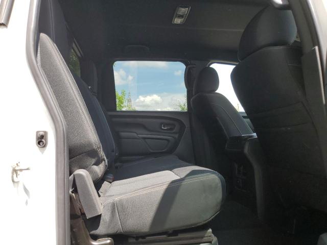 61106735 :رقم المزاد ، 1N6AA1E5XJN518503 vin ، 2018 Nissan Titan Sv مزاد بيع