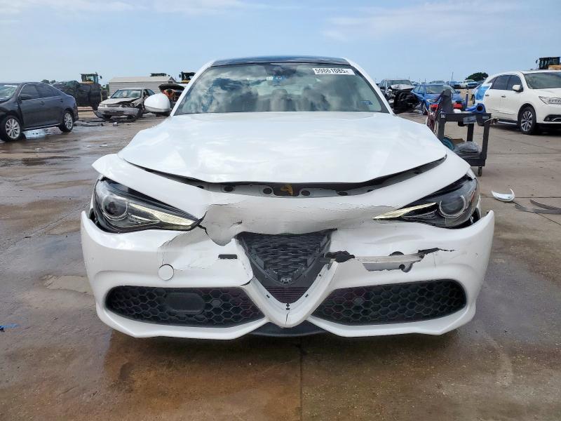 2018 Alfa Romeo Giulia მანქანა იყიდება აუქციონზე, vin: ZARFAECN8J7576011, აუქციონის ნომერი: 59861085