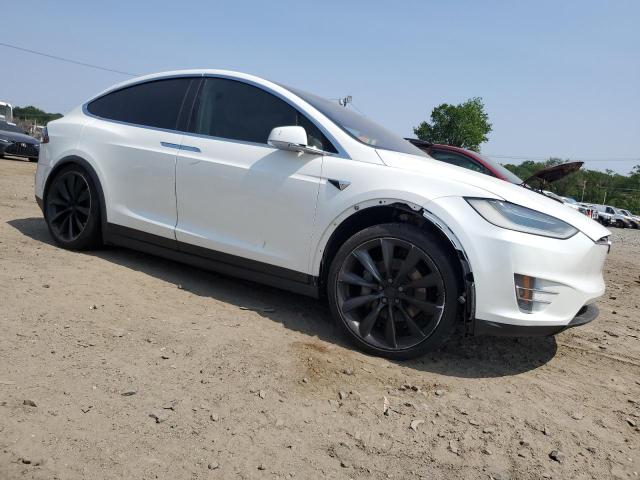 60327275 :رقم المزاد ، 5YJXCBE27HF055831 vin ، 2017 Tesla Model X مزاد بيع