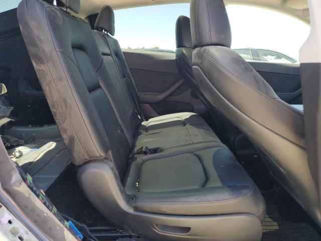 60329275 :رقم المزاد ، 7SAYGAEE4NF392193 vin ، 2022 Tesla Model Y مزاد بيع