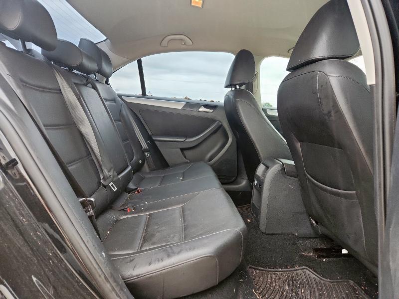 60602765 :رقم المزاد ، 3VWD17AJ5EM445480 vin ، 2014 Volkswagen Jetta Se مزاد بيع