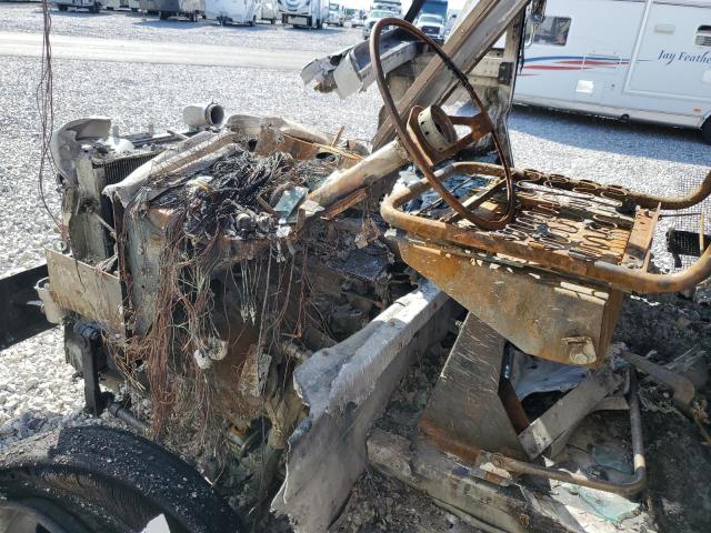 58596175 :رقم المزاد ، 4UZA5FFCXXCB81996 vin ، 1999 Freightliner Chassis مزاد بيع