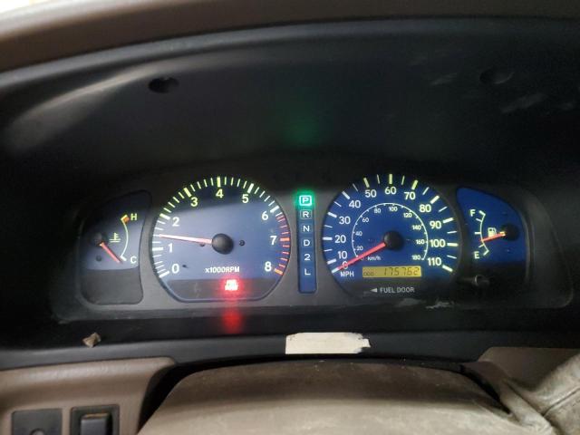 60634825 :رقم المزاد ، 4T3ZF13CX2U487062 vin ، 2002 Toyota Sienna مزاد بيع