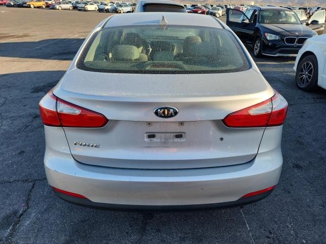41842206 :رقم المزاد ، KNAFK4A61F5375855 vin ، 2015 Kia Forte مزاد بيع