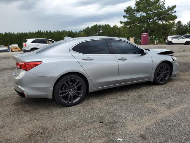 59441725 :رقم المزاد ، 19UUB3F33JA001817 vin ، 2018 Acura Tlx مزاد بيع