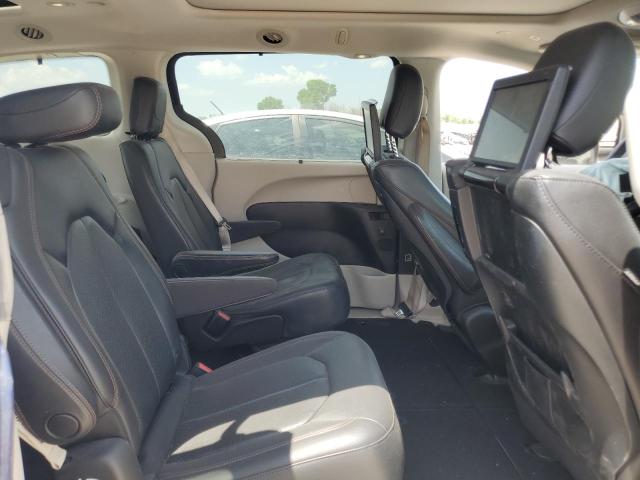 60314355 :رقم المزاد ، 2C4RC1EG8JR292904 vin ، 2018 Chrysler Pacifica مزاد بيع