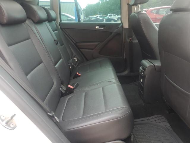 2010 Volkswagen Tiguan მანქანა იყიდება აუქციონზე, vin: WVGBV7AX2AW516045, აუქციონის ნომერი: 59818755