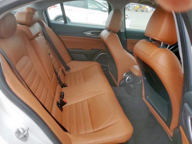 2018 Alfa Romeo Giulia მანქანა იყიდება აუქციონზე, vin: ZARFAECN8J7576011, აუქციონის ნომერი: 59861085